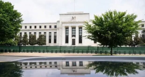 الفيدرالي الأميركي يثبت الفائدة عند نطاق 4.25% ـ 4.50%.. بما يتماشى مع التوقعات