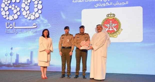 وزير الصحة يكرّم الجيش الكويتي لدوره البارز في دعم حملات التبرع بالدم